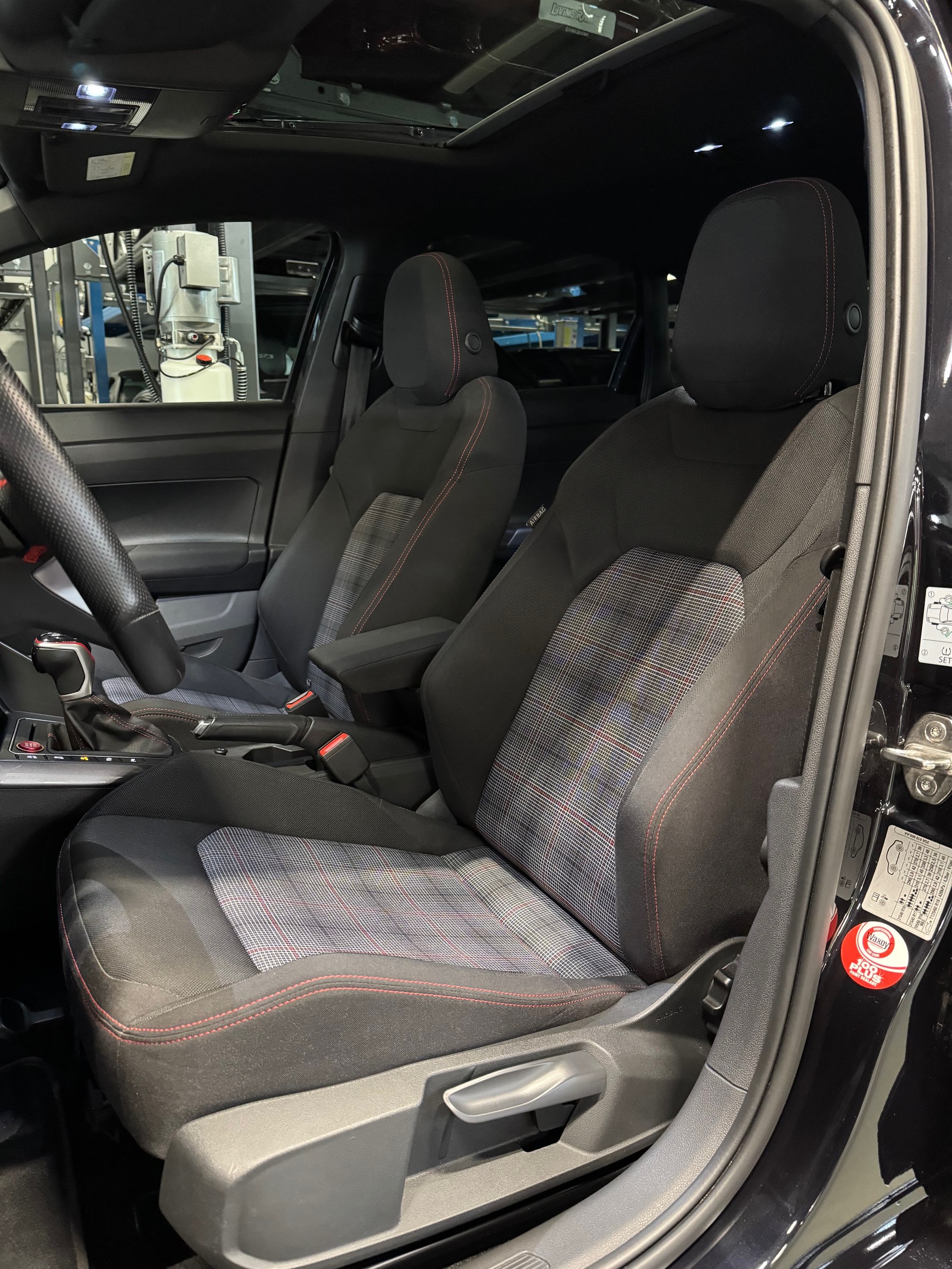 VW Polo 2.0 TSI GTI DSG-image-7