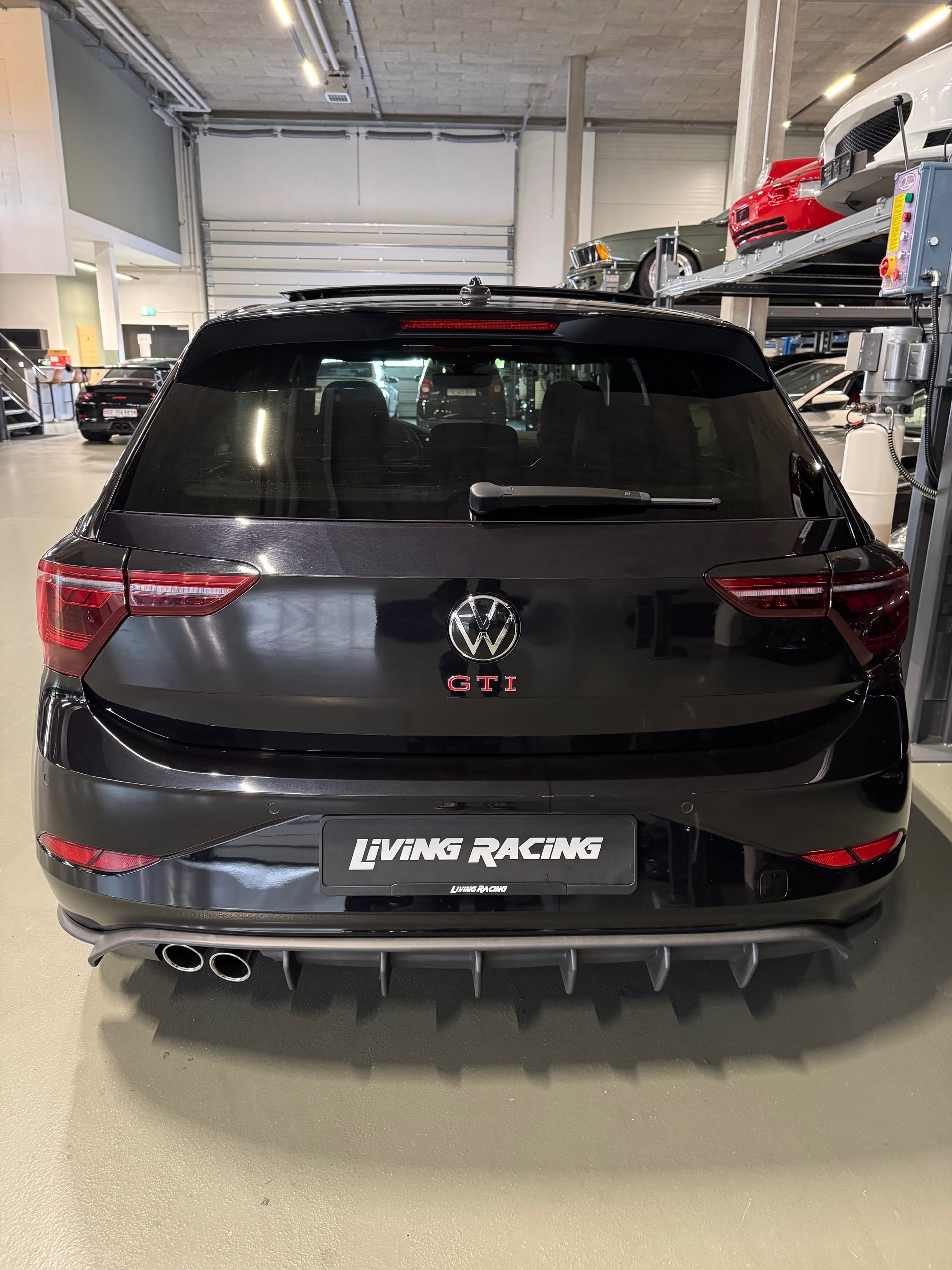 VW Polo 2.0 TSI GTI DSG-image-3