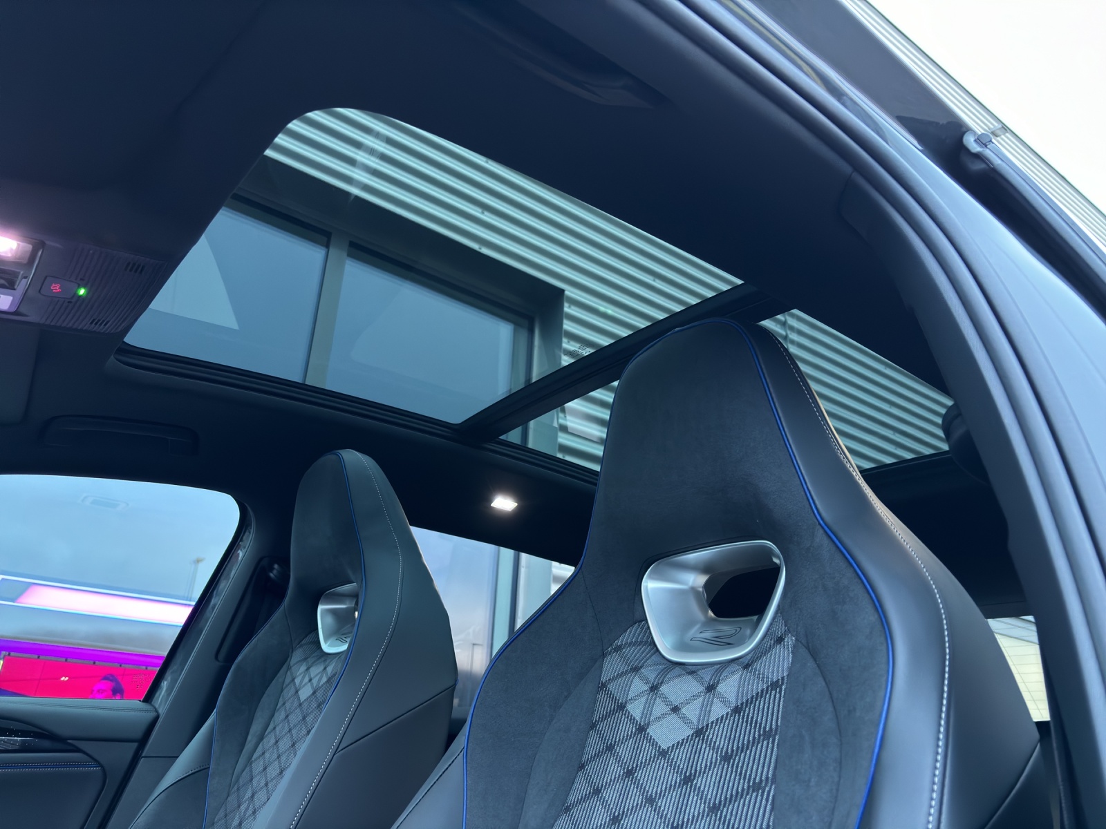 VW Tiguan 2.0 TSI DSG R-Line 4Motion-image-13