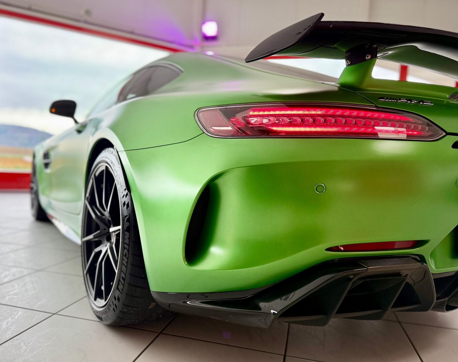MERCEDES-BENZ AMG GT R *Facelift/Digitaltacho*-image-12