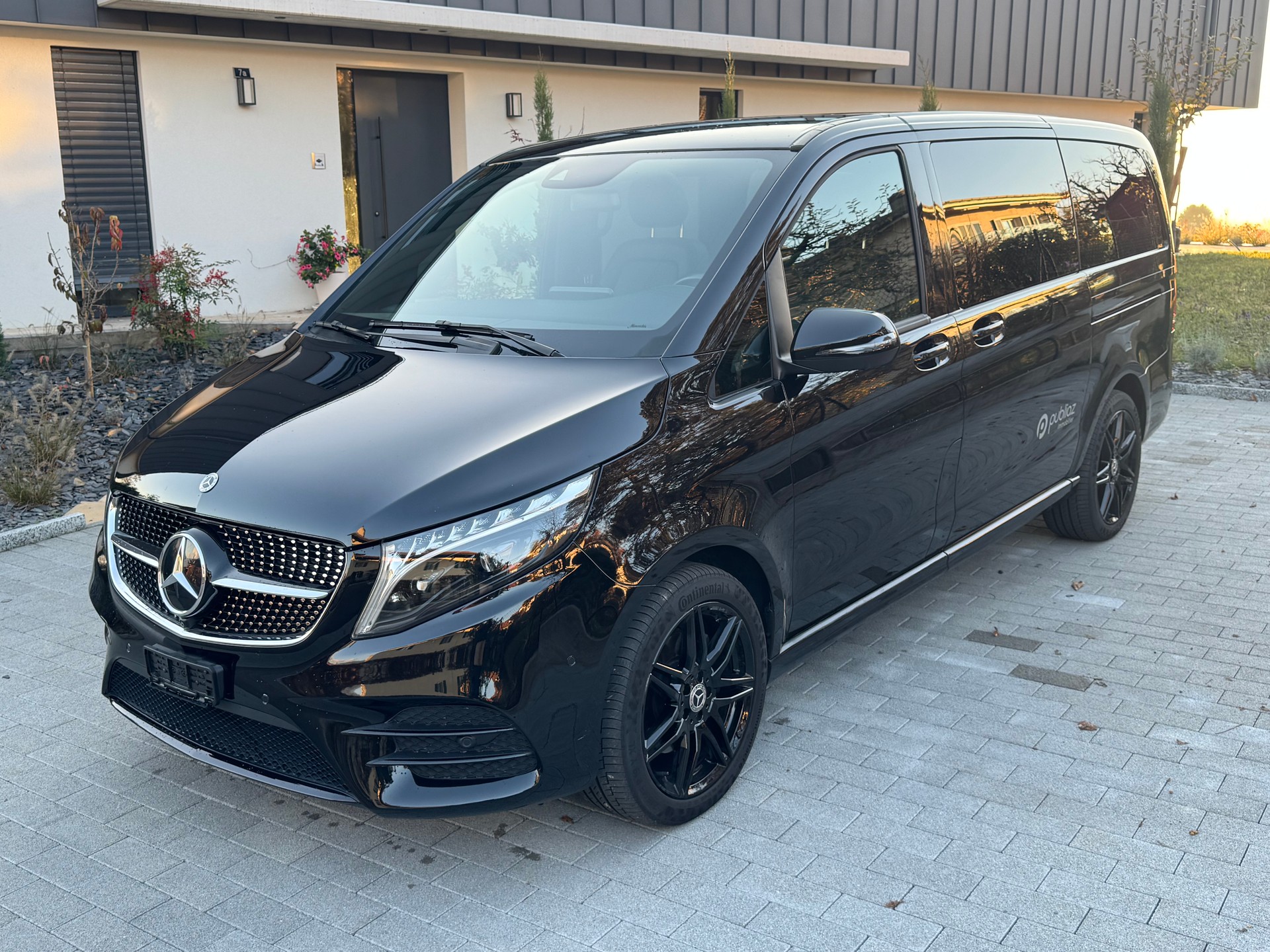 MERCEDES-BENZ V 300 d lang Swiss Edition 4Matic 9G-Tronic