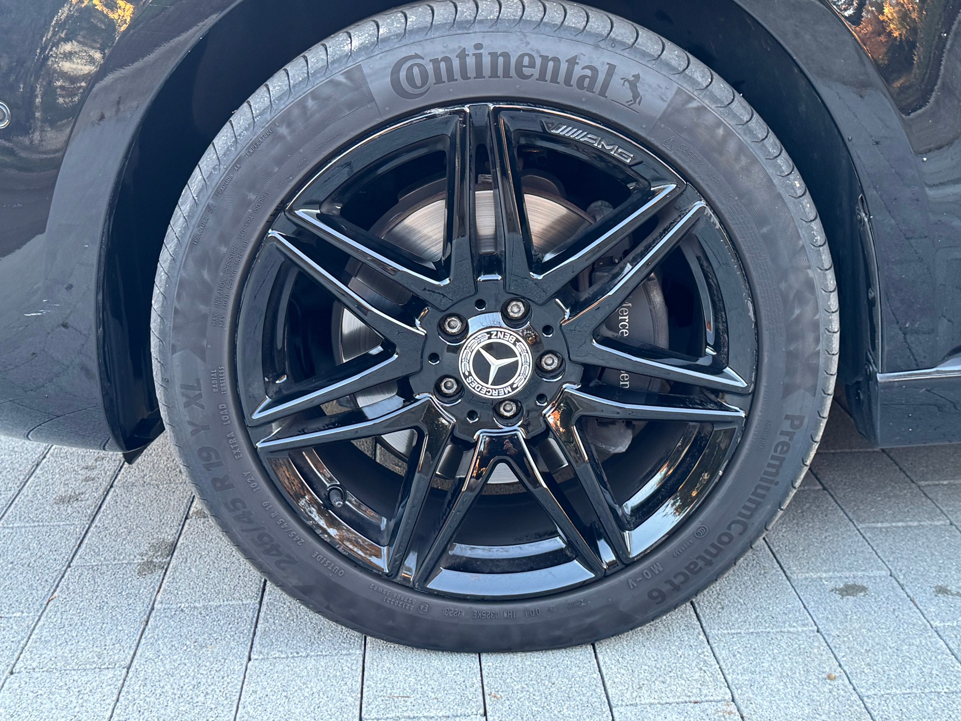 MERCEDES-BENZ V 300 d lang Swiss Edition 4Matic 9G-Tronic-image-2