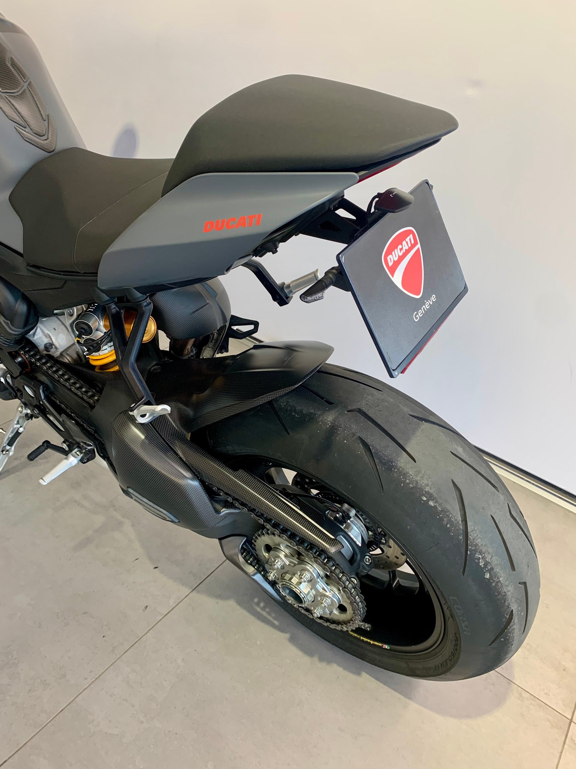 DUCATI Streetfighter V4 S-image-12