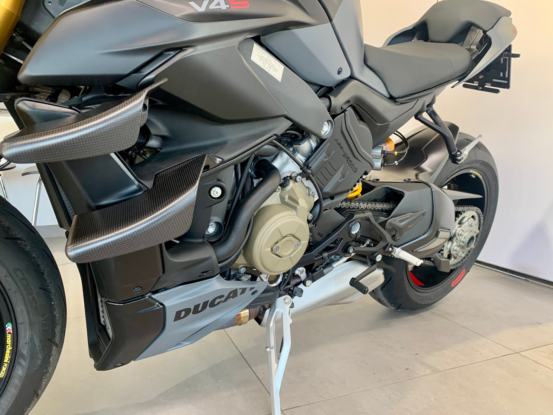 DUCATI Streetfighter V4 S-image-8