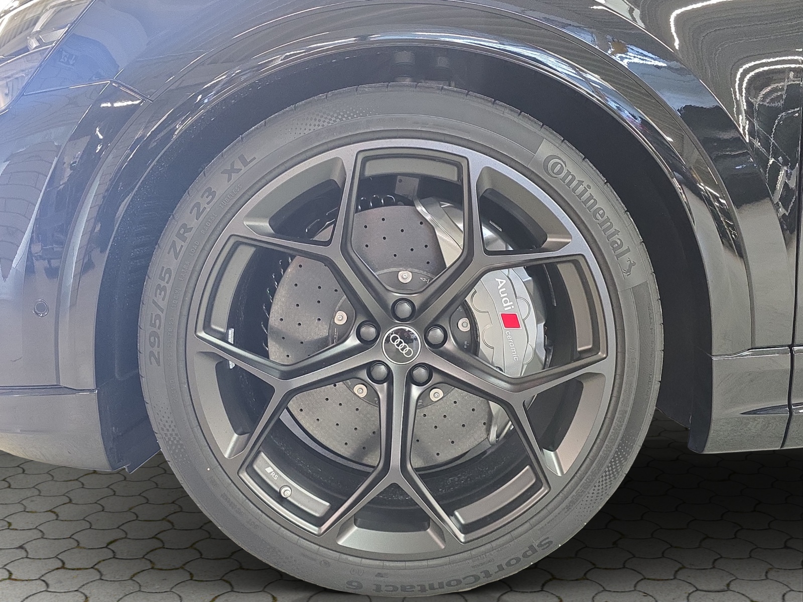 AUDI RSQ8 performance quattro-image-8
