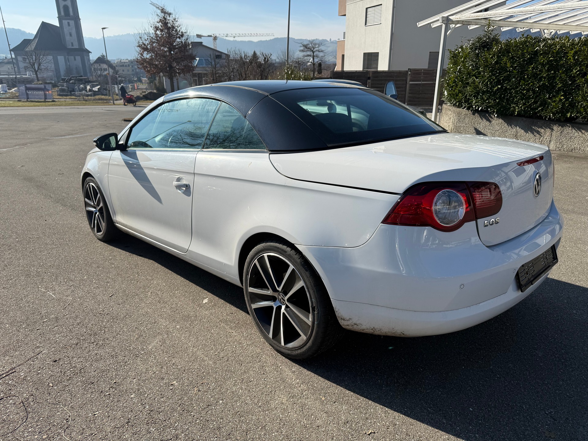 VW Eos 2.0 TDI DSG-image-4