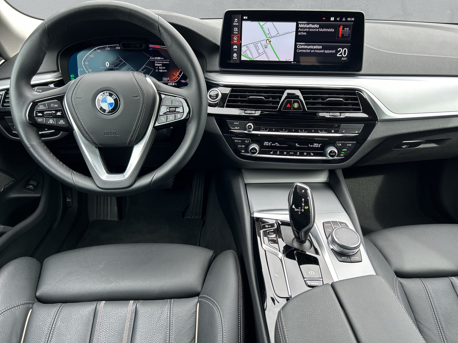 BMW 520d xDrive 48V Touring Steptronic 📍-image-16