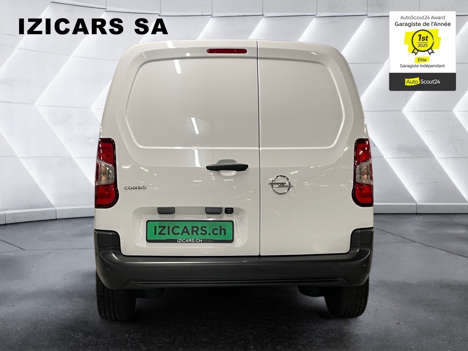 OPEL Combo Cargo 1.5 Climatisation / Reg vitesse / GPS / Pack électriques / volant chauffant / Caméra de recul-image-4