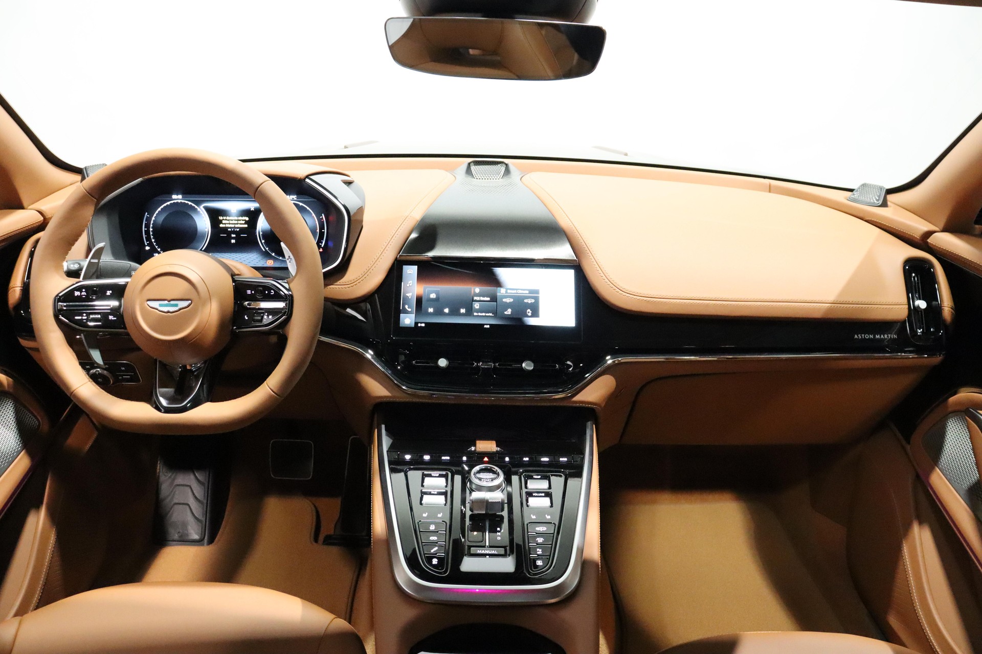 ASTON MARTIN DBX 707 4.0 V8 Bi-Turbo-image-5