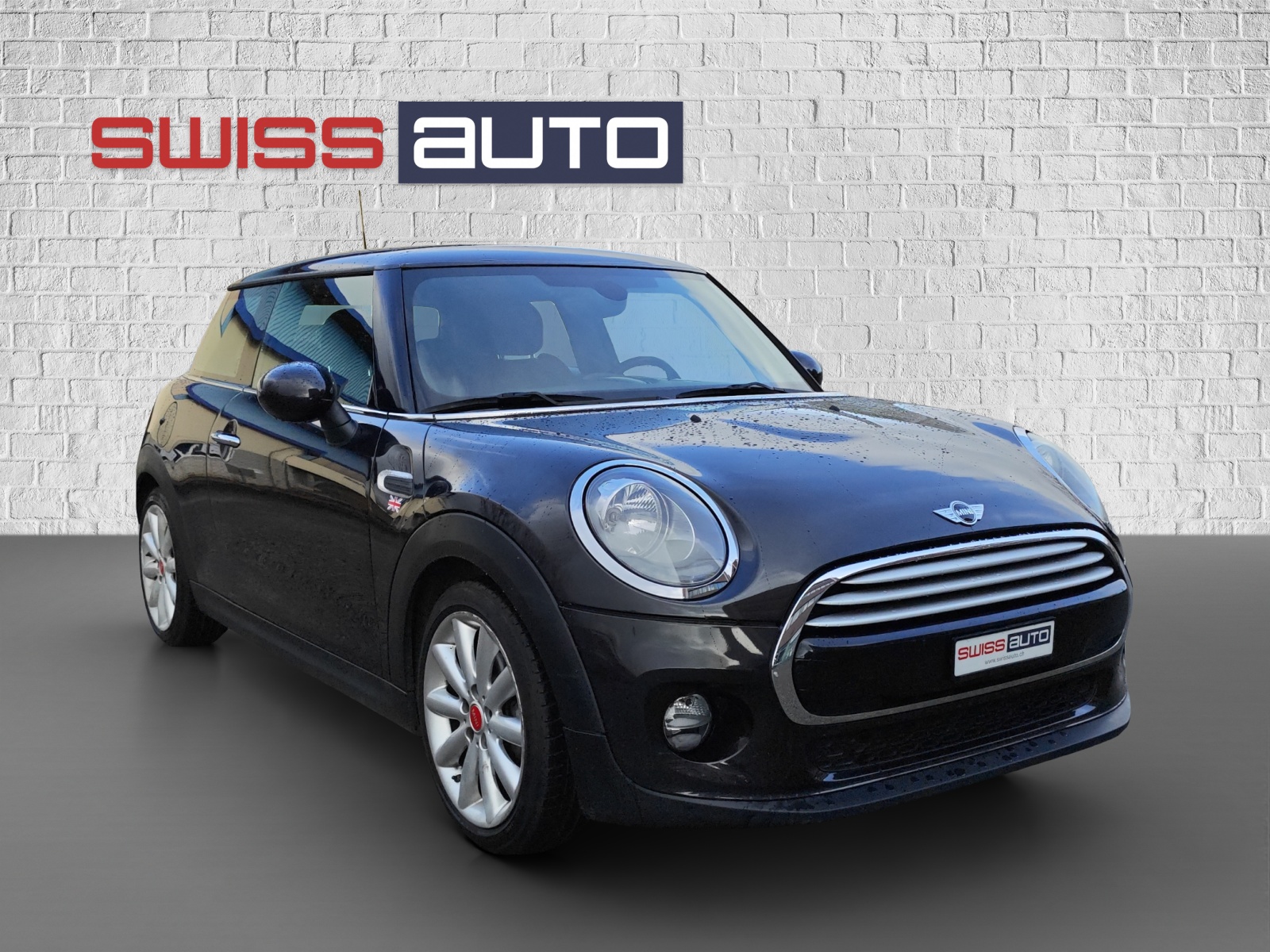 MINI Cooper-showroom-element-2