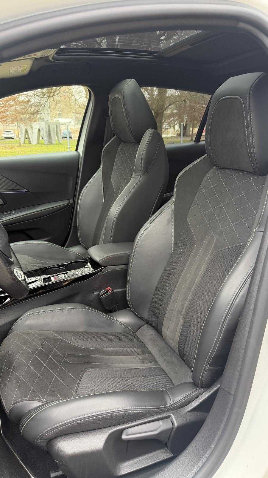 PEUGEOT 208 Elektrik GT-image-10
