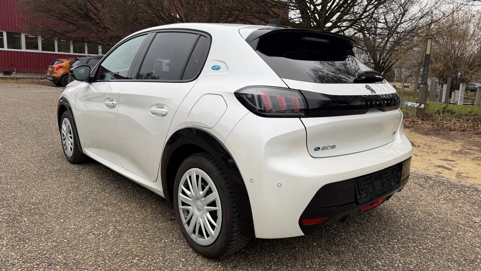 PEUGEOT 208 Elektrik GT-image-5