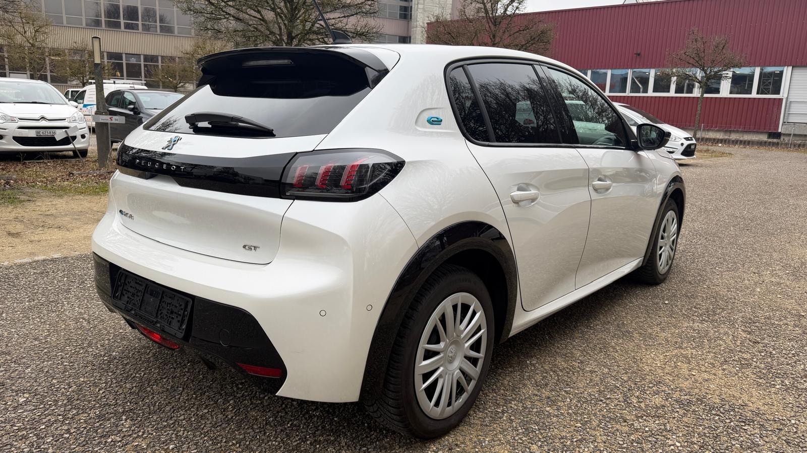 PEUGEOT 208 Elektrik GT-image-4