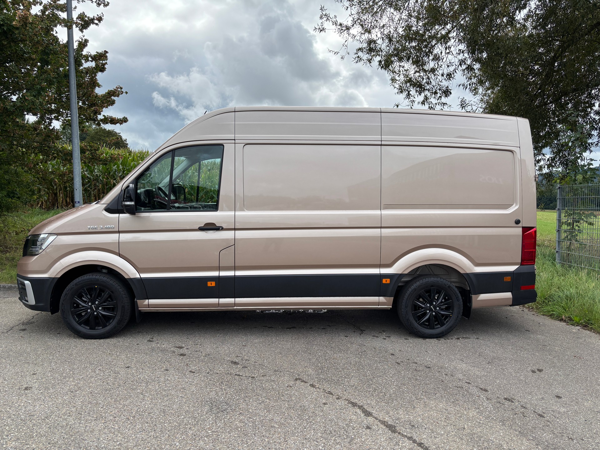 MAN TGE 3.180 4x2F SB Kastenwagen-image-4