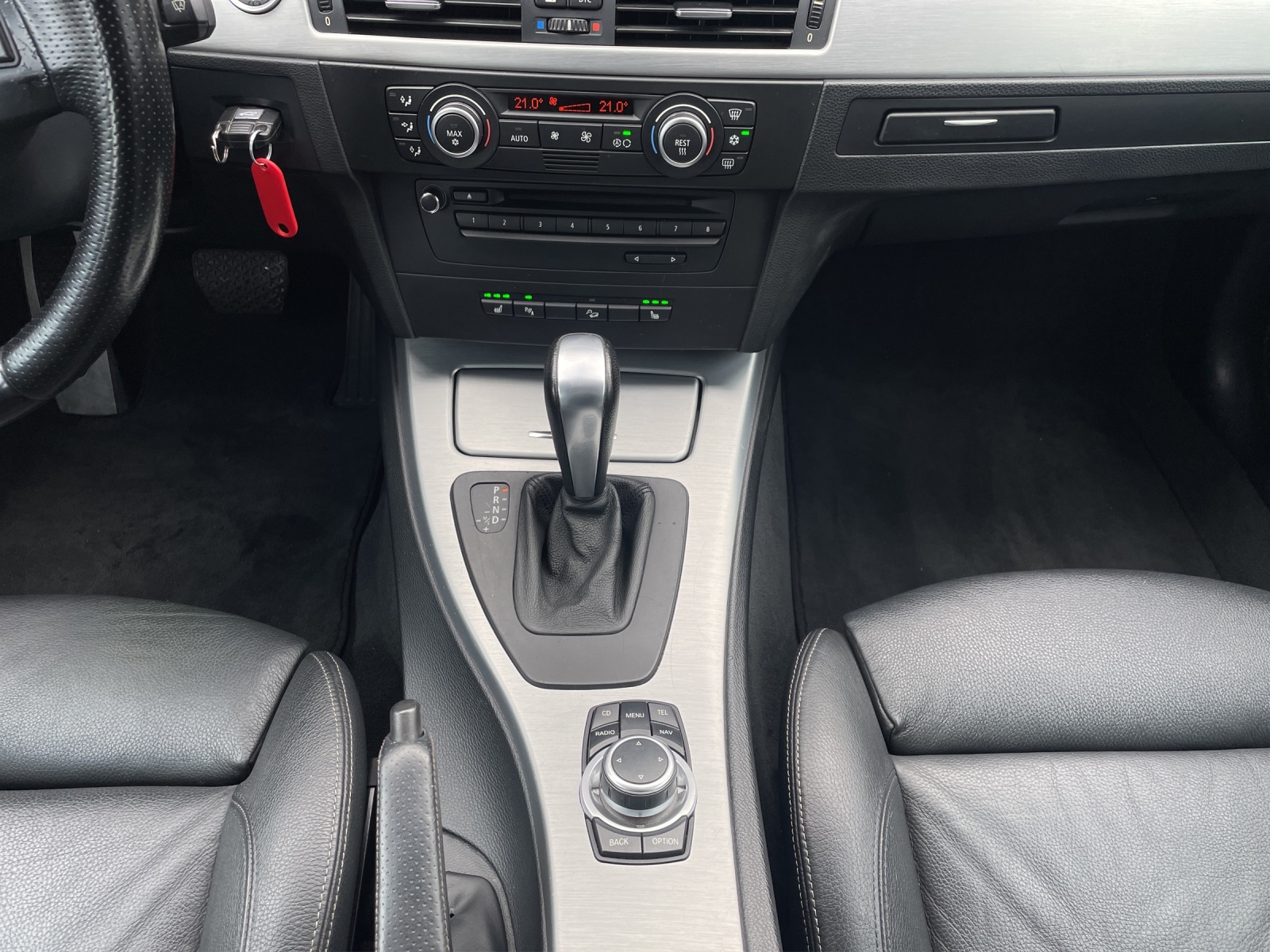 BMW 335i xDrive Touring Steptronic-image-15