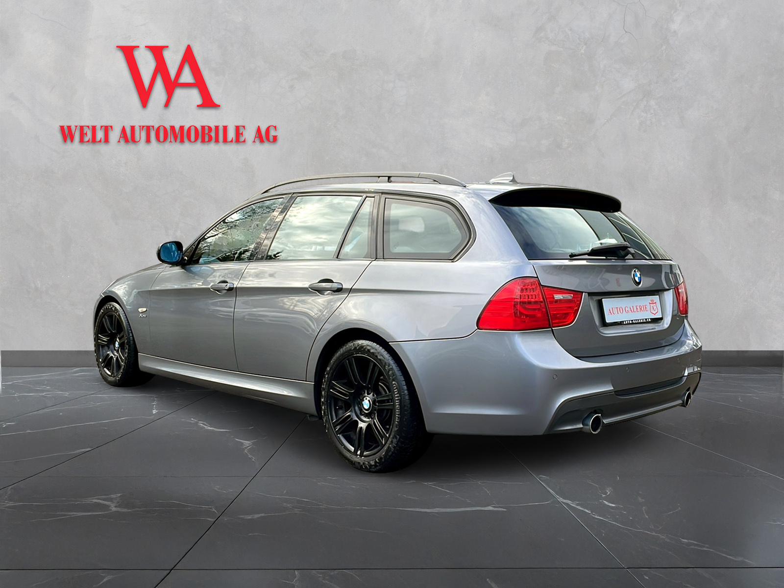 BMW 335i xDrive Touring Steptronic-image-2