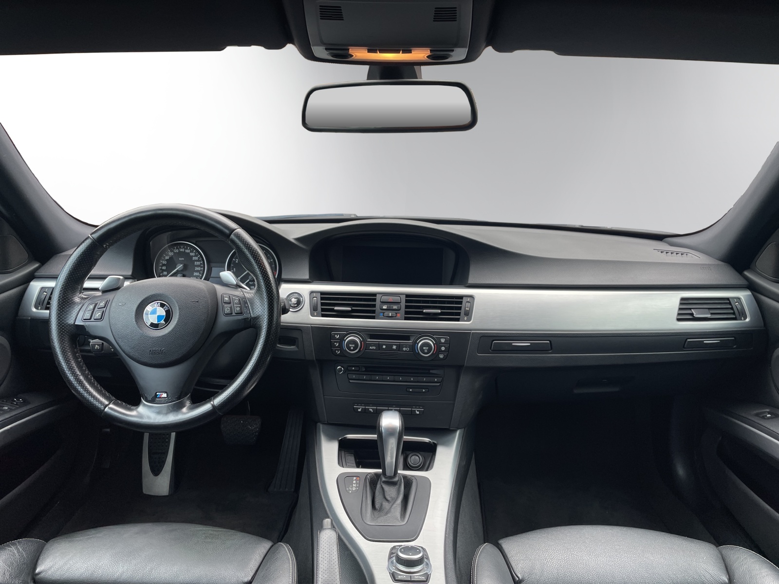 BMW 335i xDrive Touring Steptronic-image-14