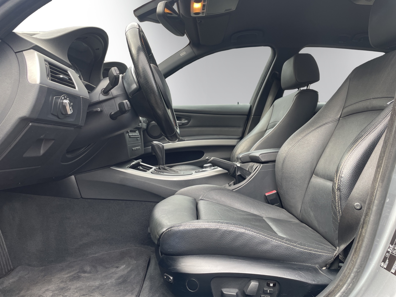 BMW 335i xDrive Touring Steptronic-image-9