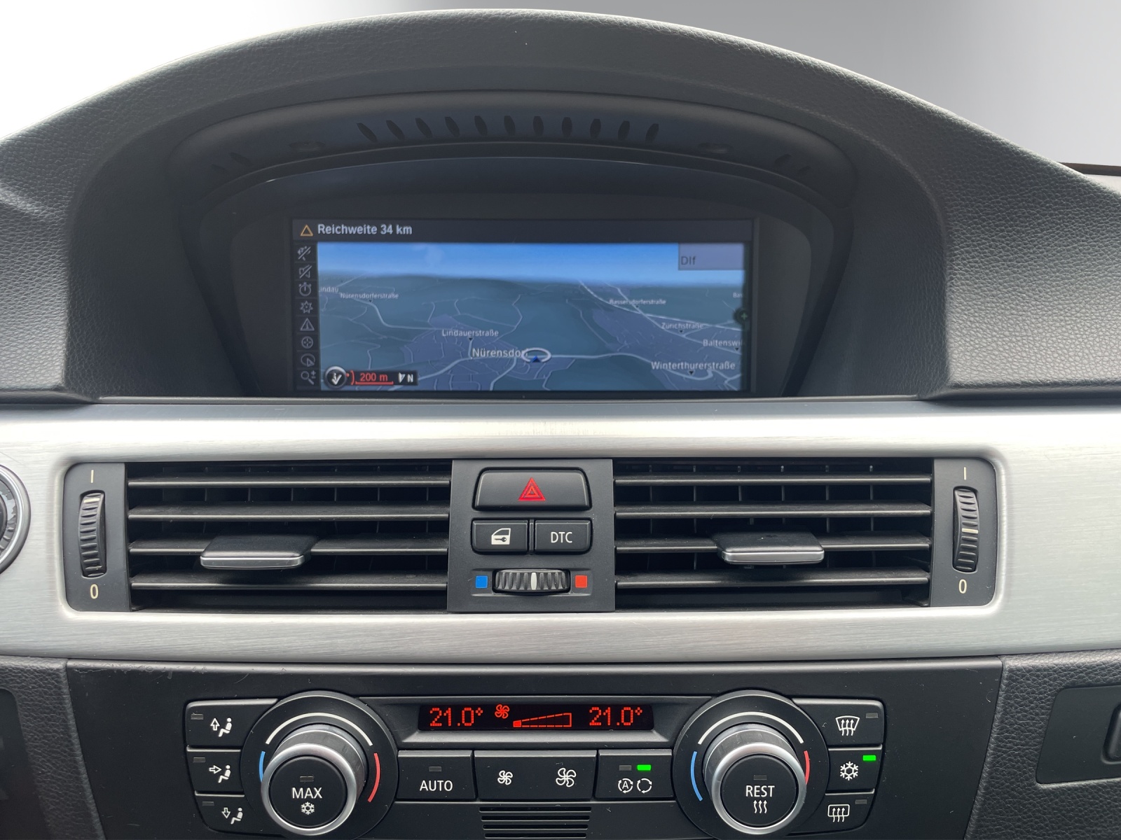 BMW 335i xDrive Touring Steptronic-image-17