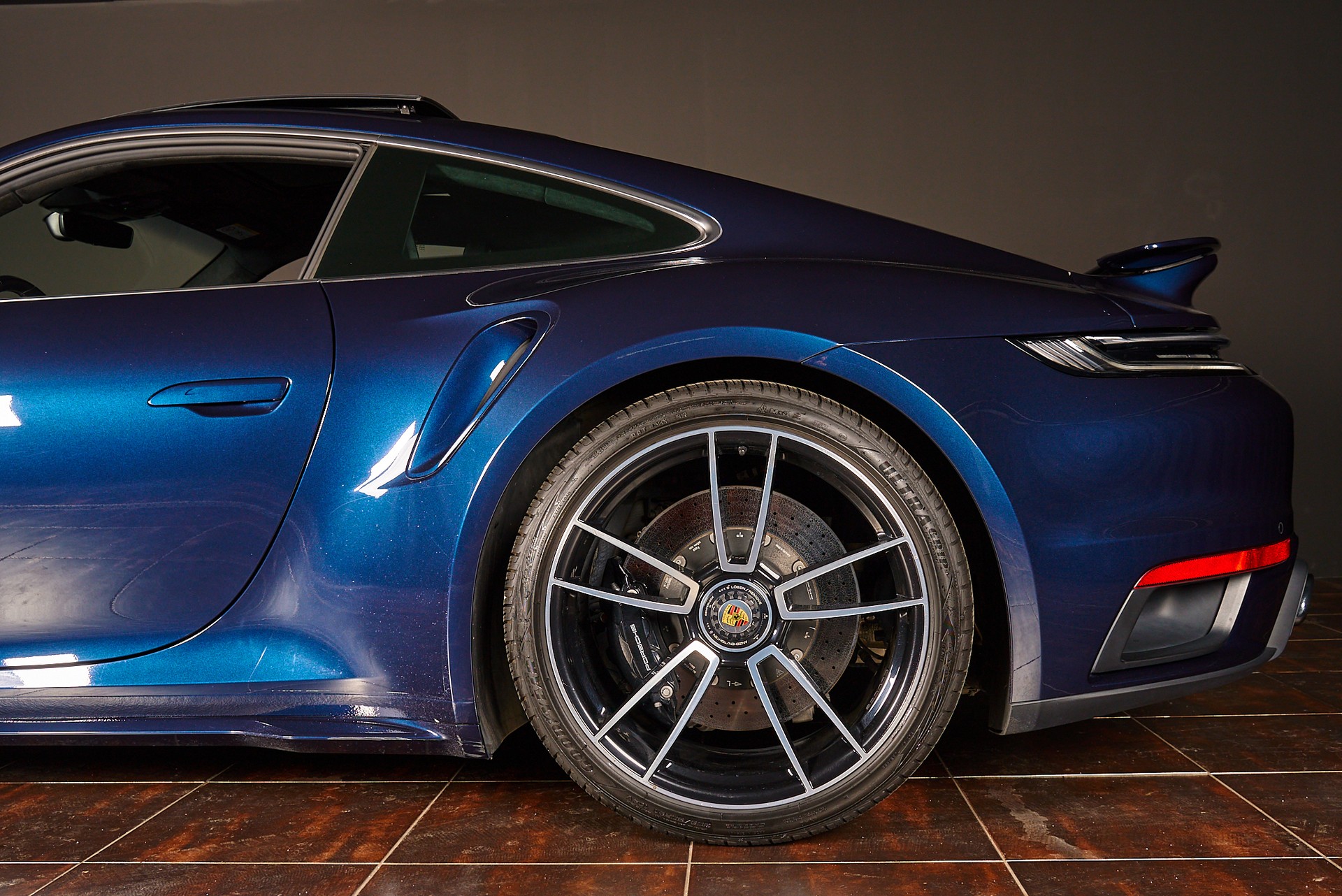 PORSCHE 911 Turbo S PDK-image-3
