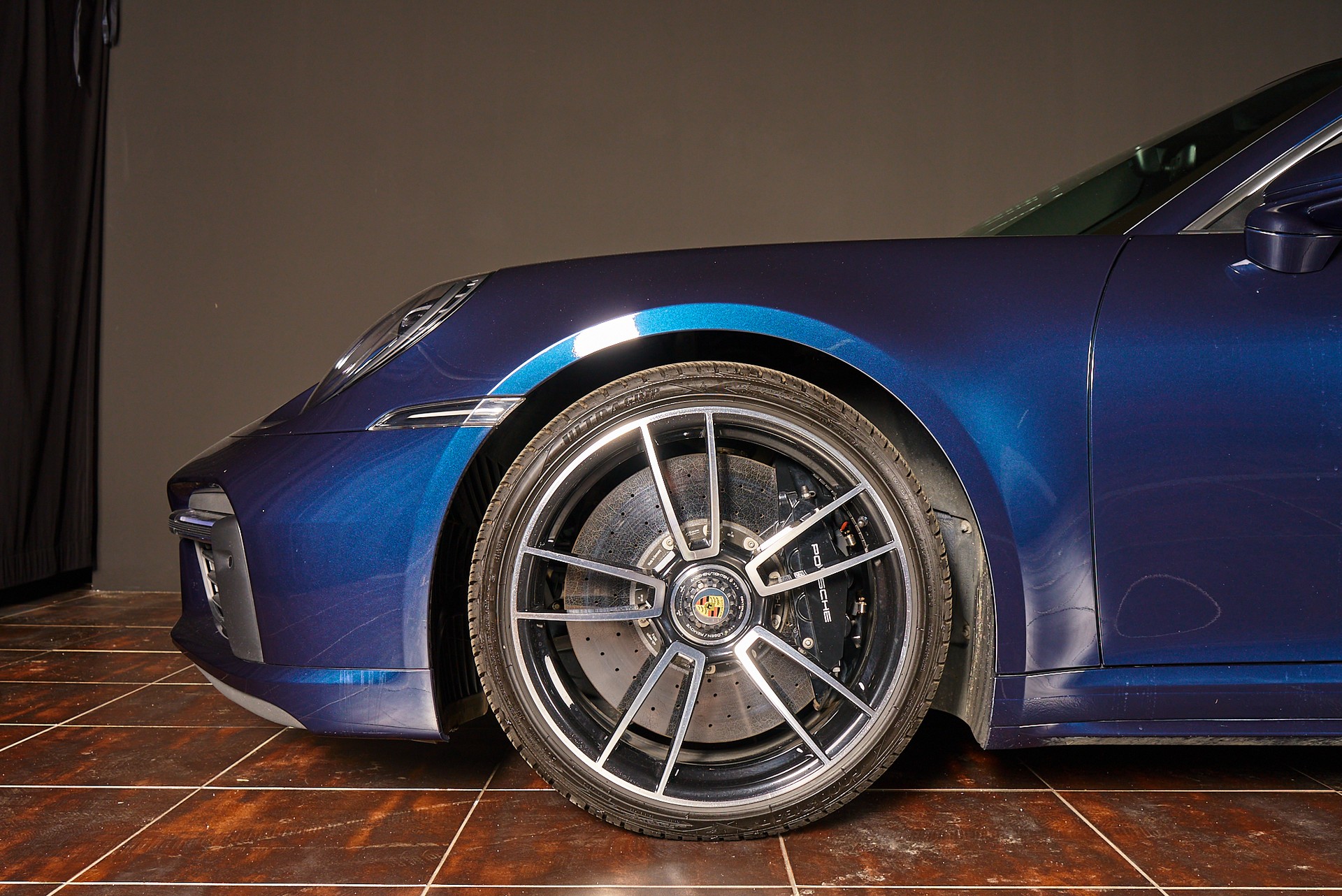 PORSCHE 911 Turbo S PDK-image-2