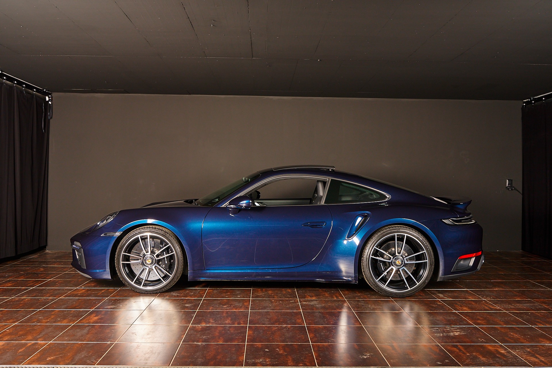 PORSCHE 911 Turbo S PDK-image-1