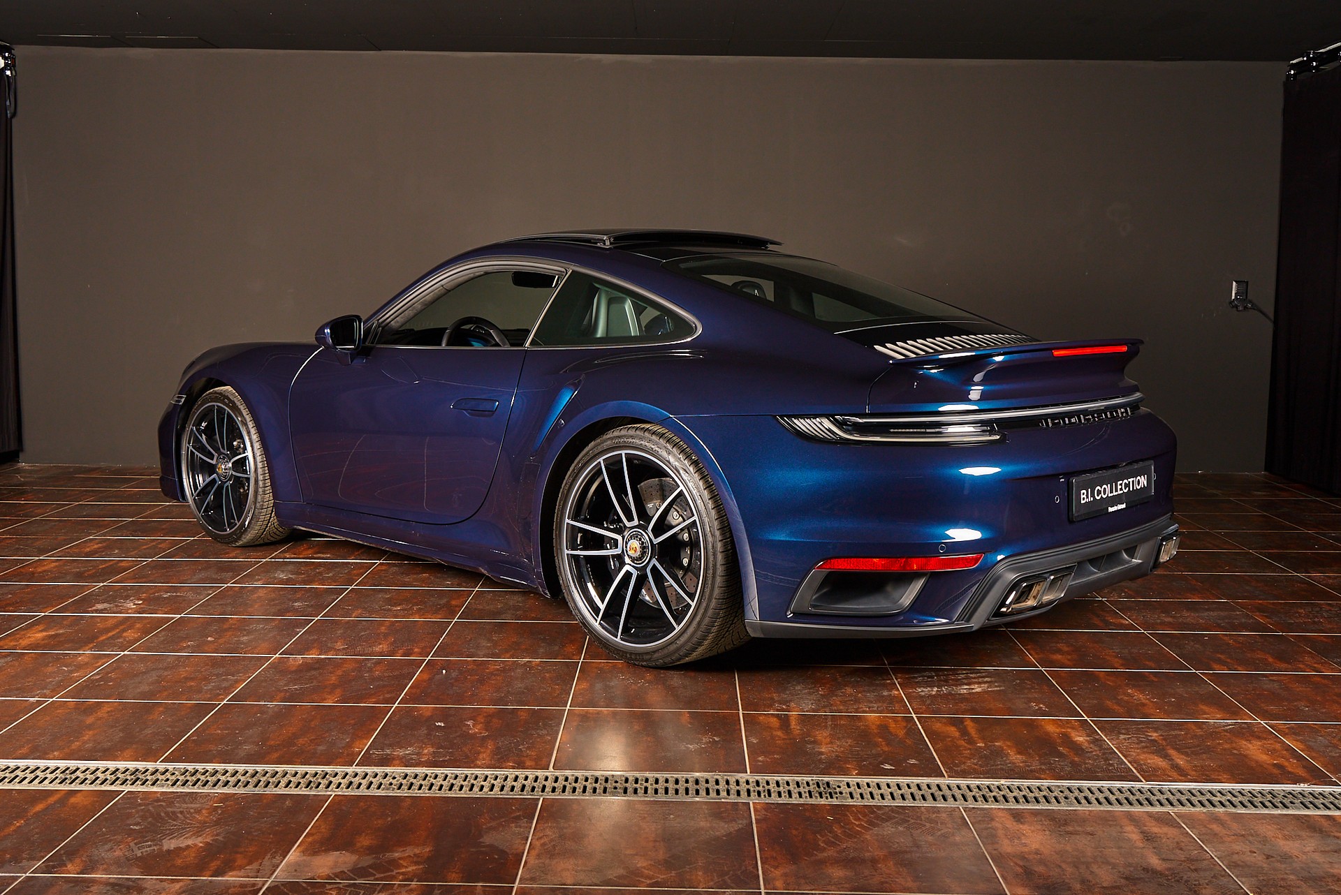 PORSCHE 911 Turbo S PDK-image-8