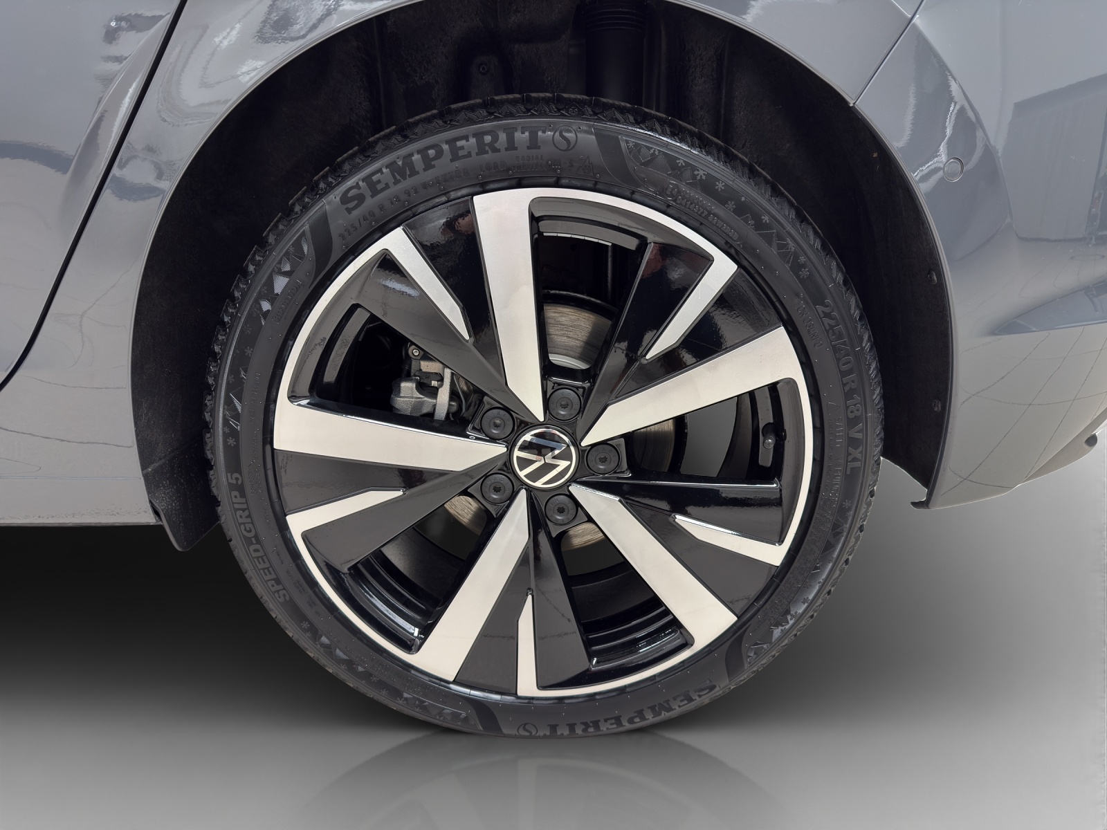 VW Golf 1.5 TSI PHEV Style-image-13
