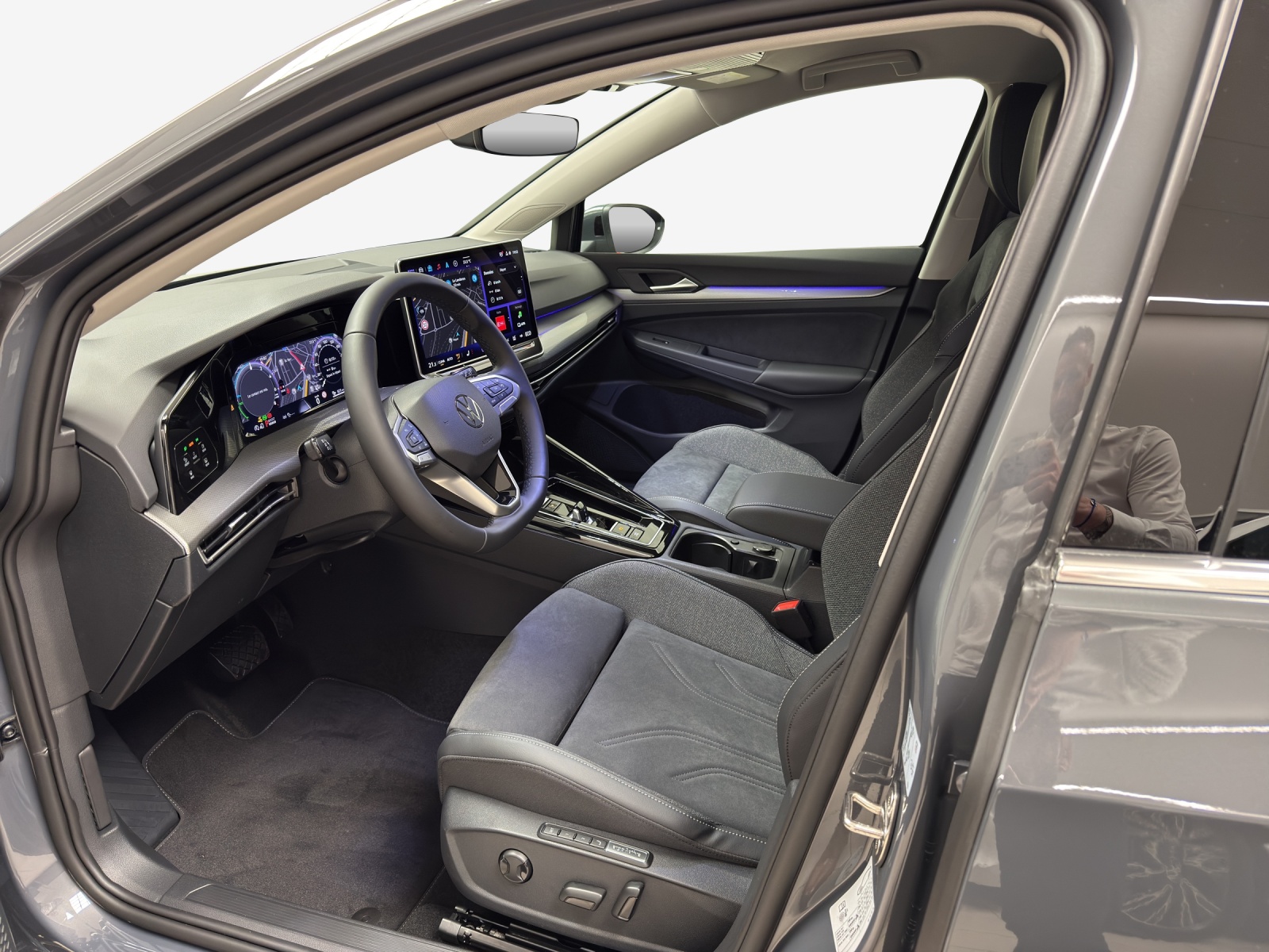 VW Golf 1.5 TSI PHEV Style-image-7
