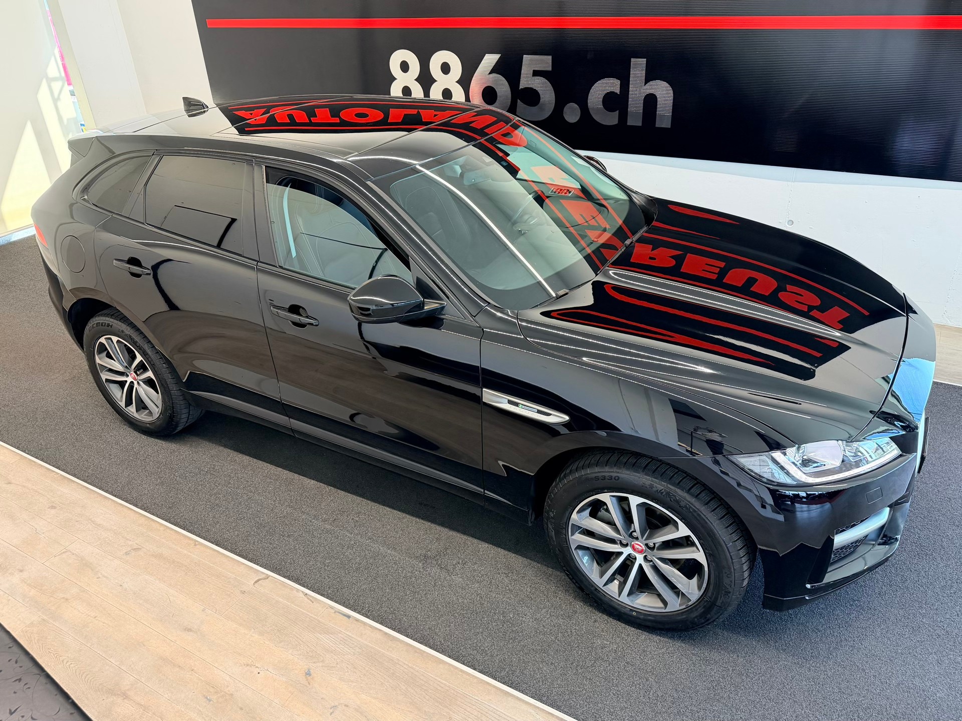 JAGUAR F-Pace 25d R-Sport AWD Automatik-image-4