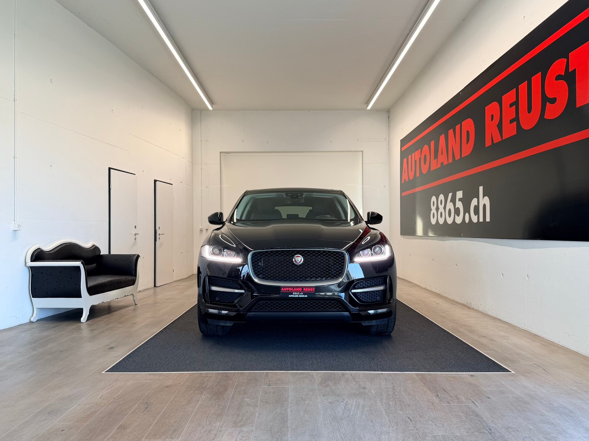 JAGUAR F-Pace 25d R-Sport AWD Automatik-image-1