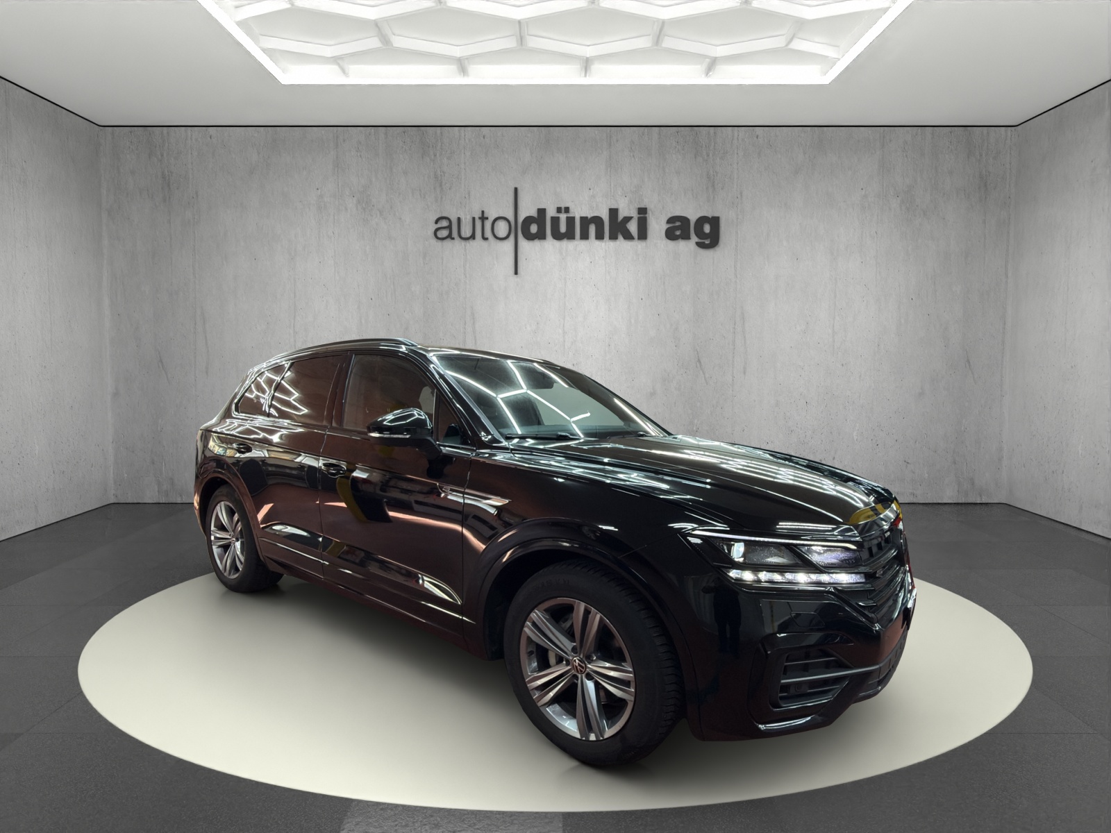 VW Touareg 3.0 (SUV / GelÃ¤ndewagen)