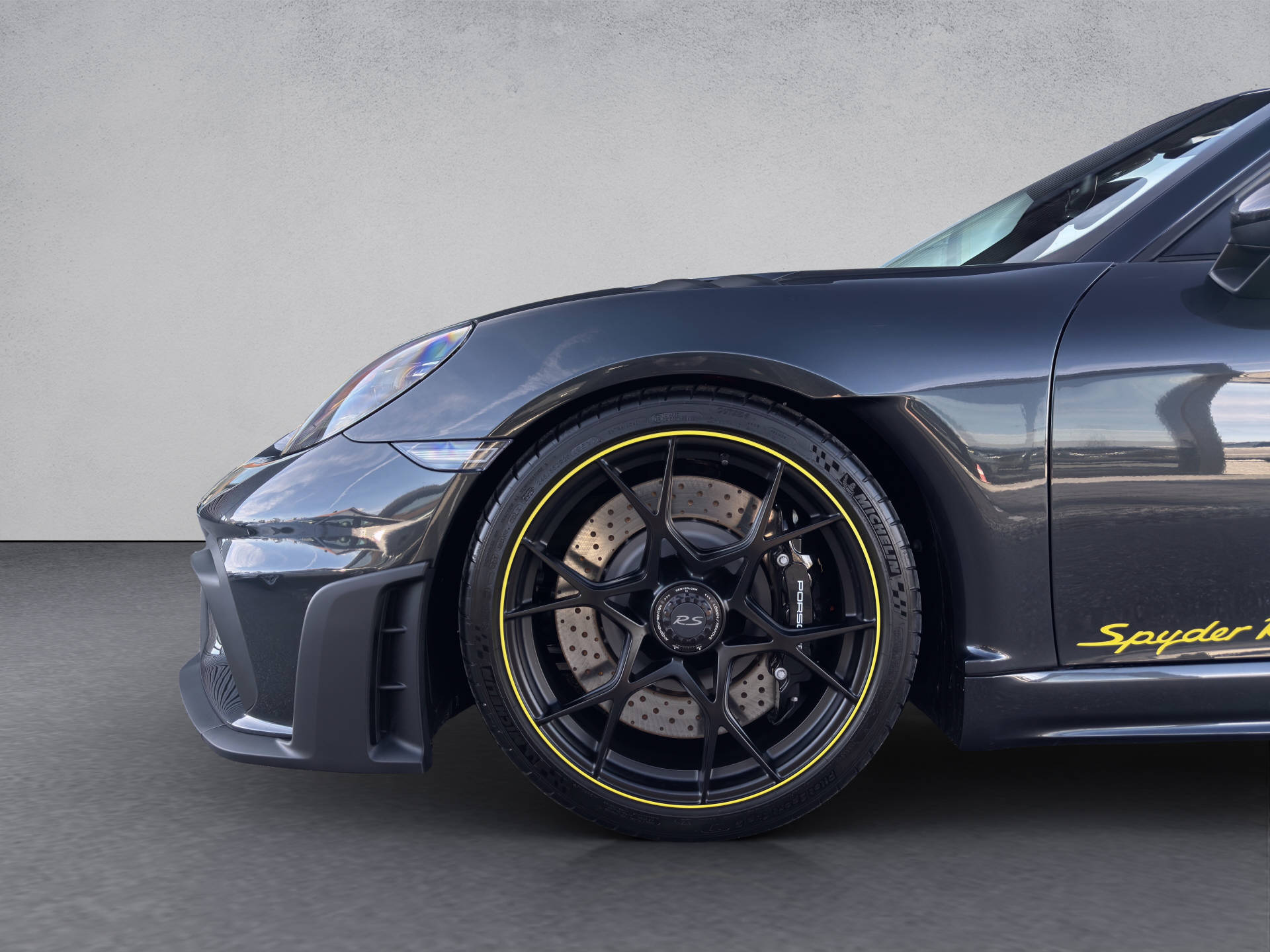 PORSCHE 718 Spyder RS-image-12