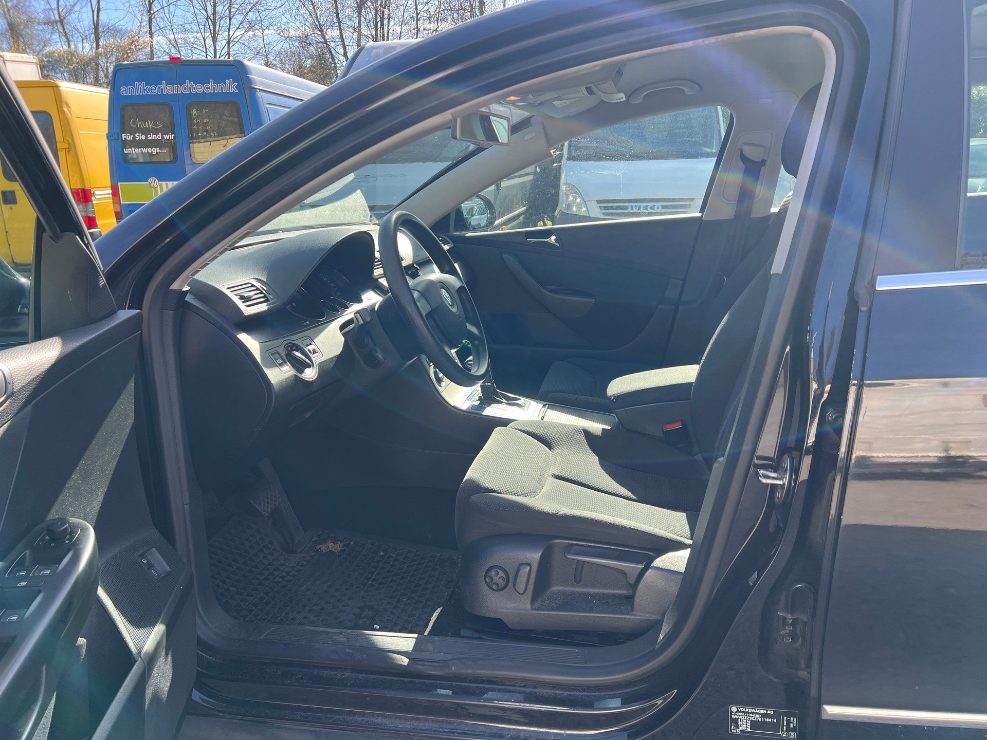 VW Passat Variant 2.0 TDI Trendline-image-5