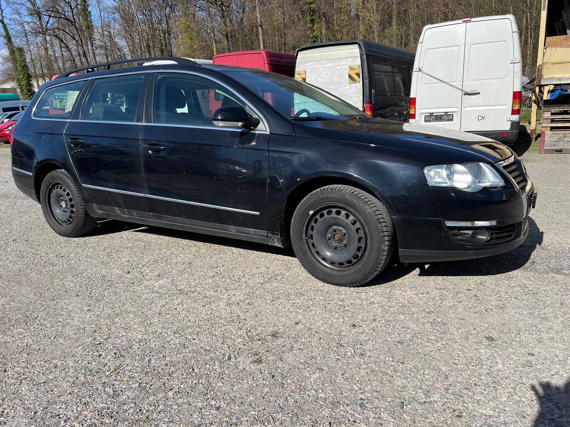 VW Passat Variant 2.0 TDI Trendline-image-1