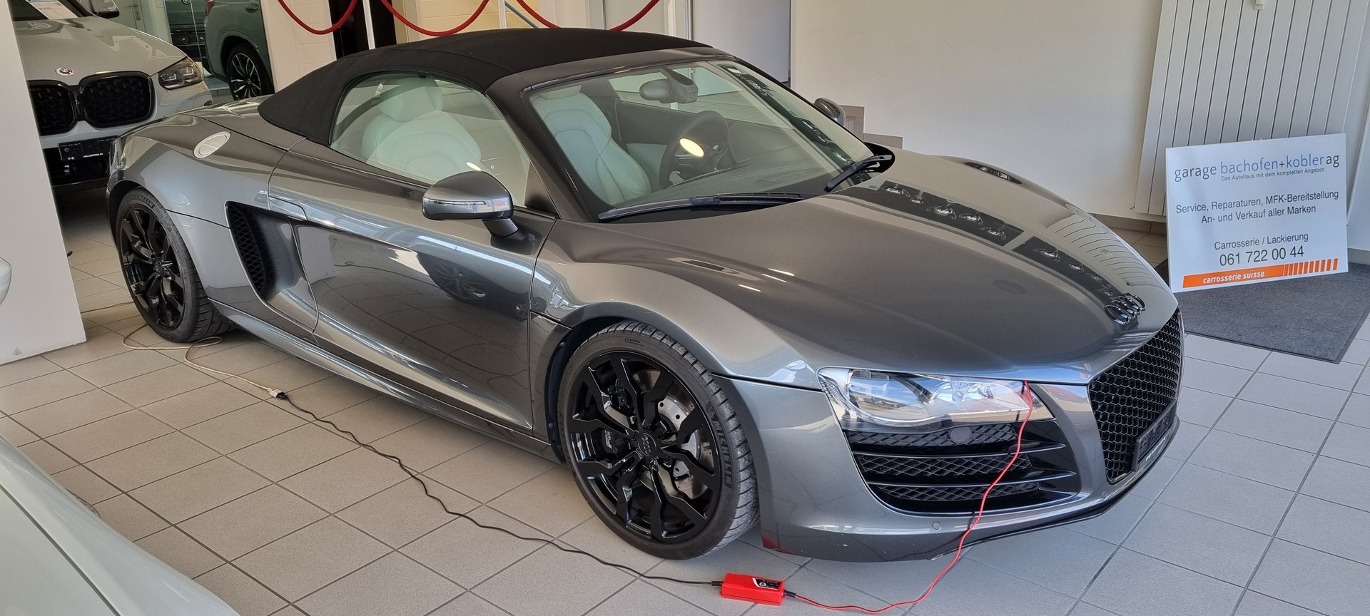 AUDI R8 Spyder 5.2 R-Tronic-image-1