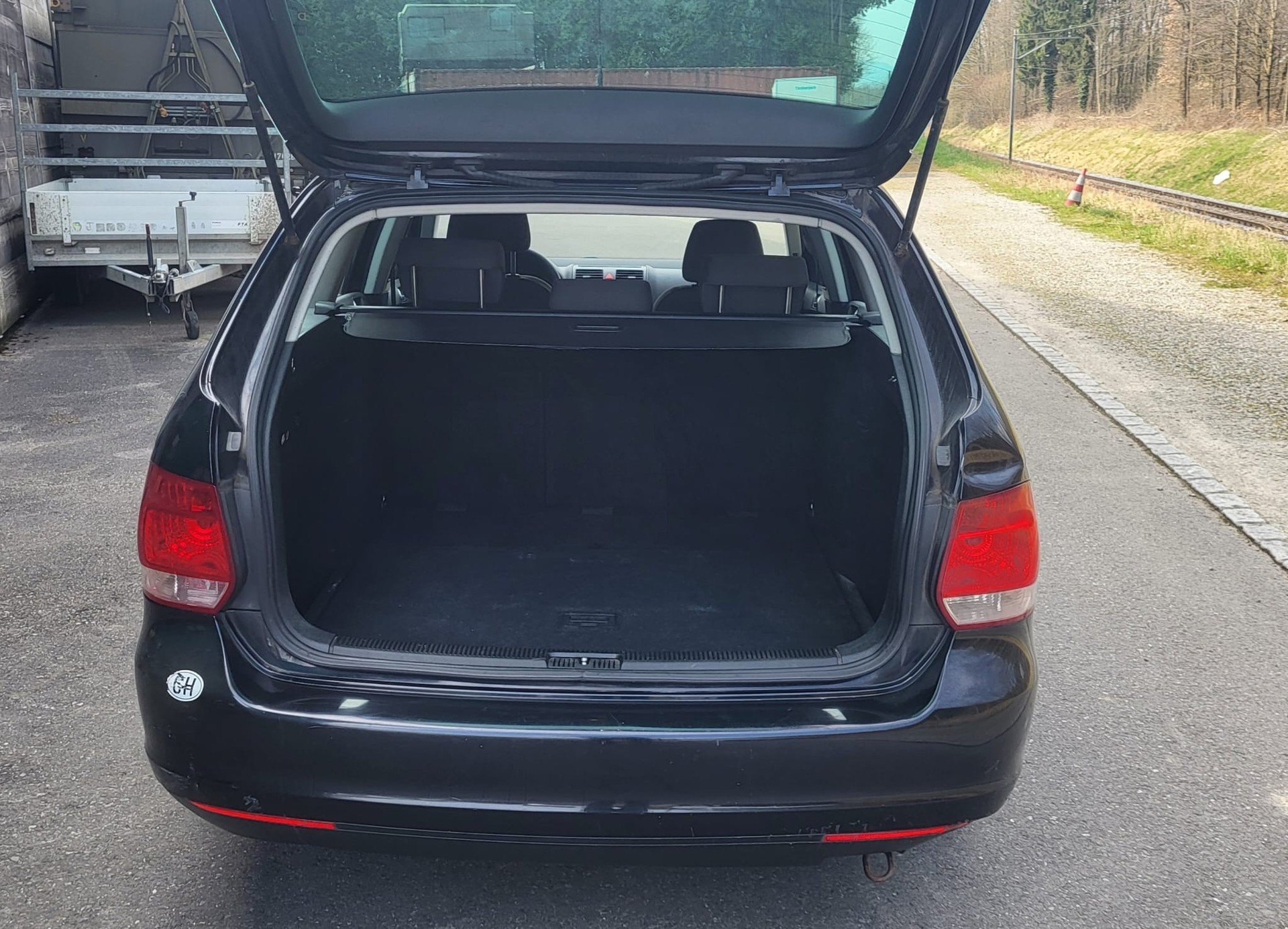 VW Golf Variant 1.9 TDI Trendline-image-11