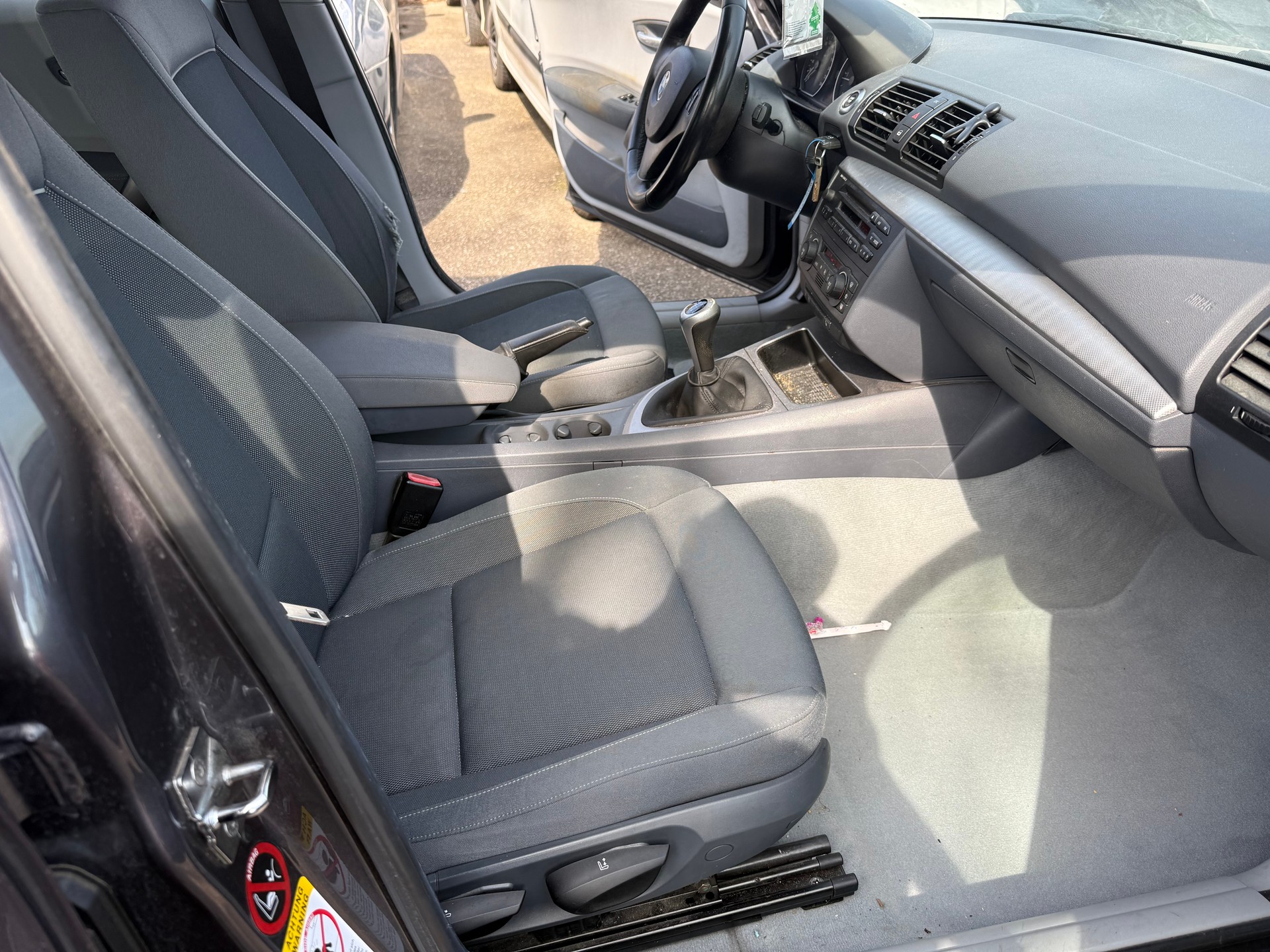 BMW 118d-image-6