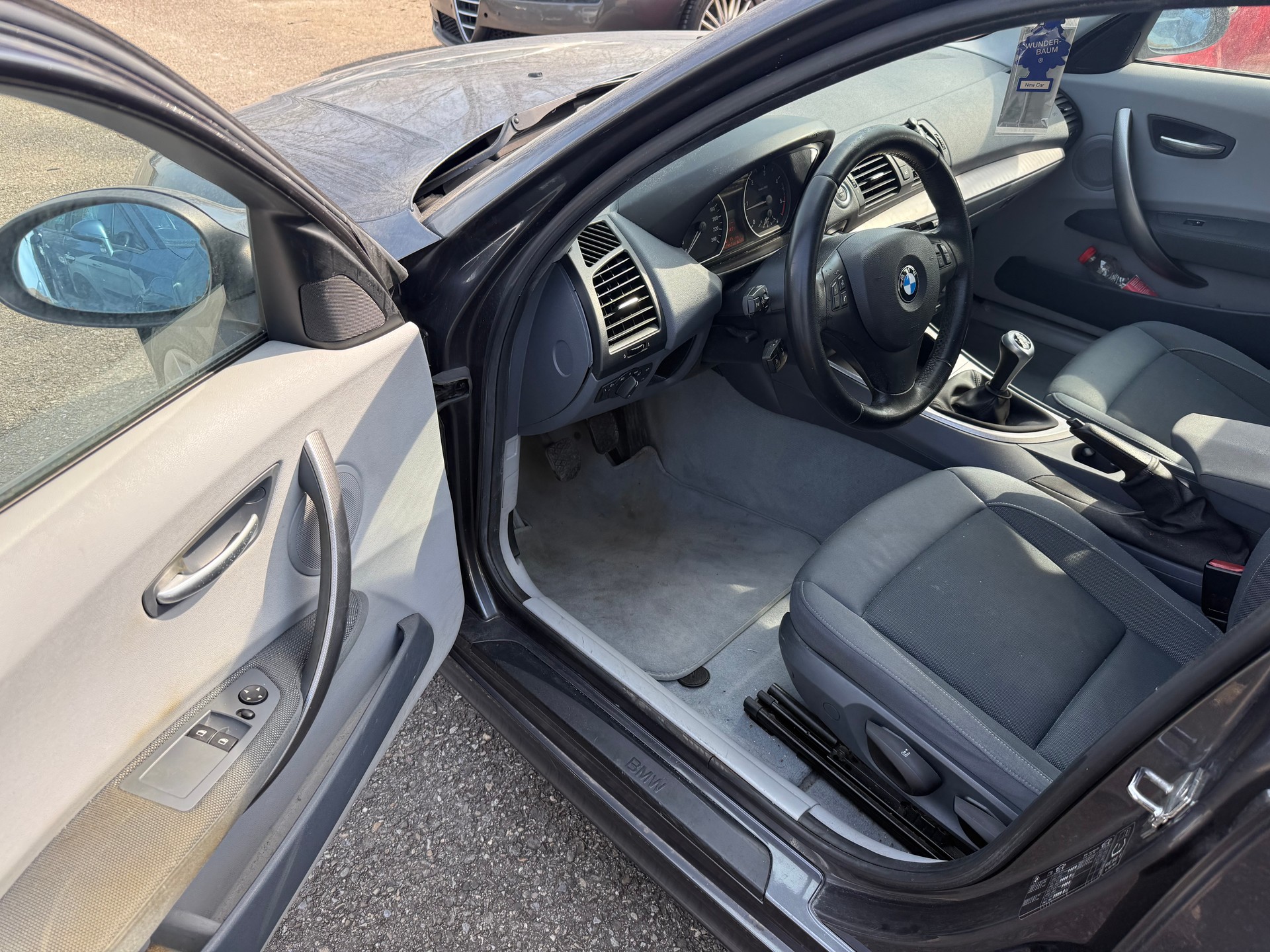 BMW 118d-image-8