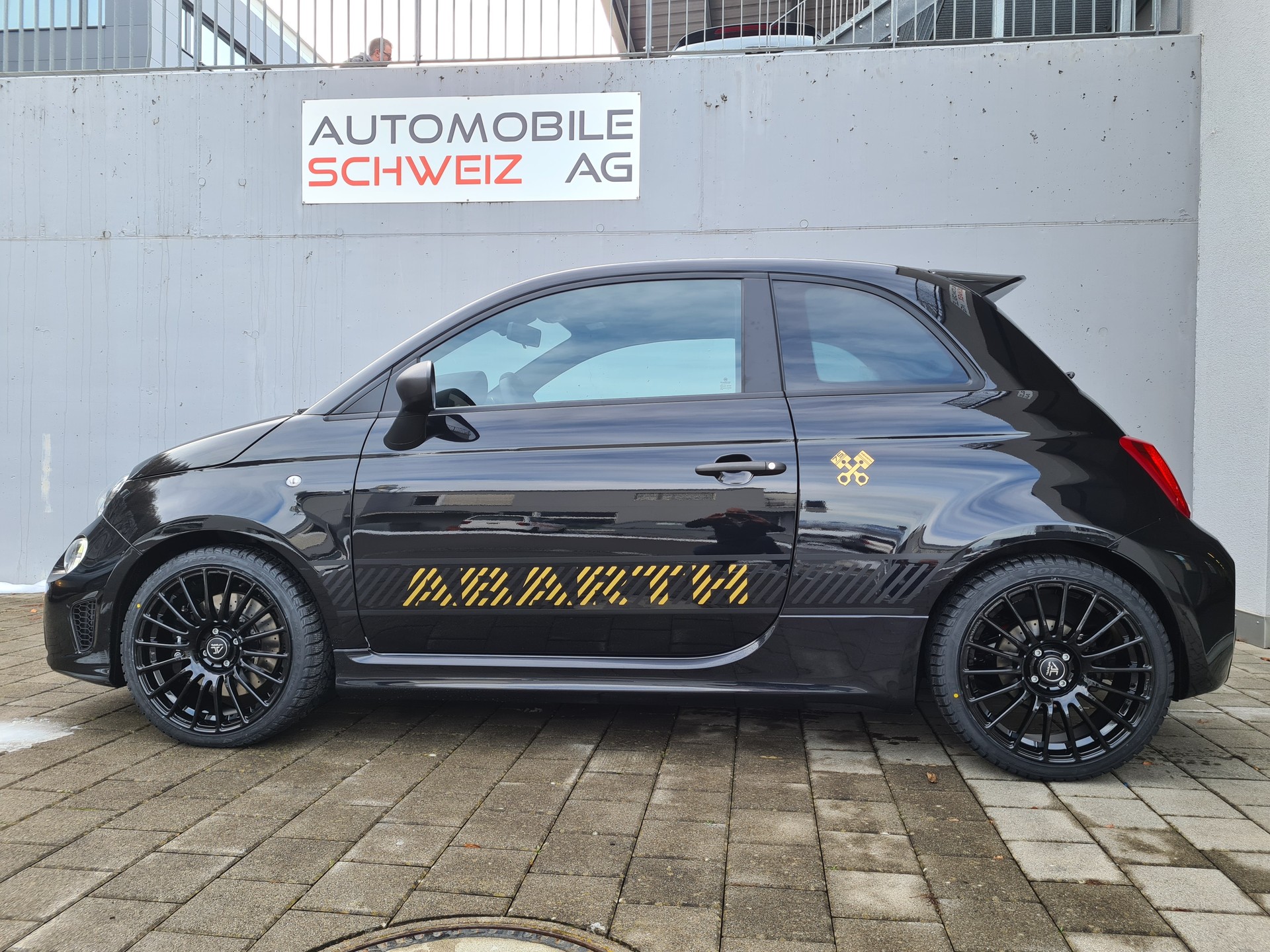 FIAT 695 1.4 16V Turbo Abarth 75° Anniversario-image-0