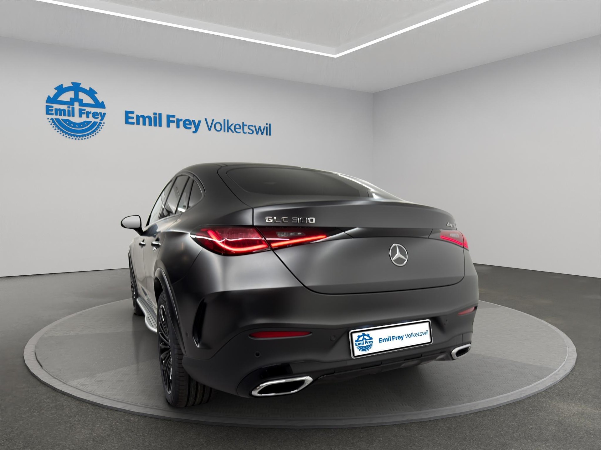 MERCEDES-BENZ GLC 300 AMG Line 4matic Coupé-image-2