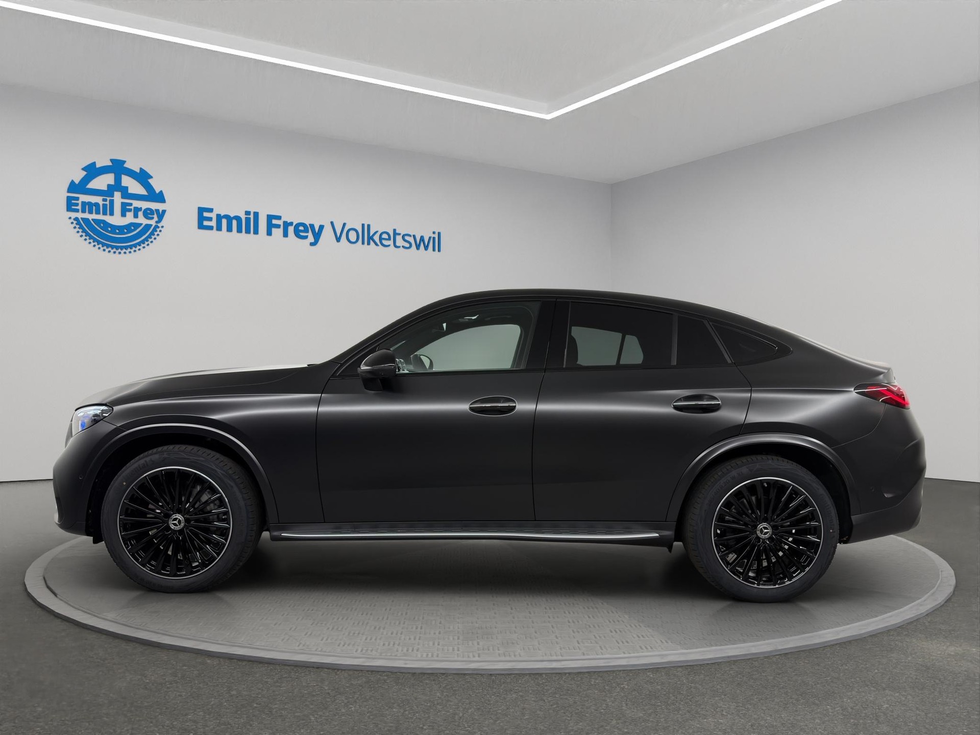 MERCEDES-BENZ GLC 300 AMG Line 4matic Coupé-image-1