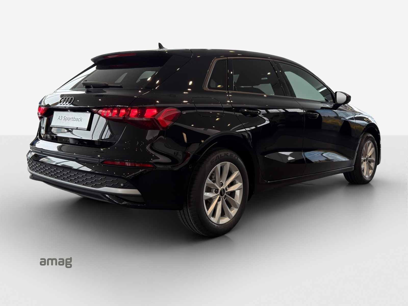 AUDI A3 Sportback TFSI 110 kW Attraction S tronic-image-4