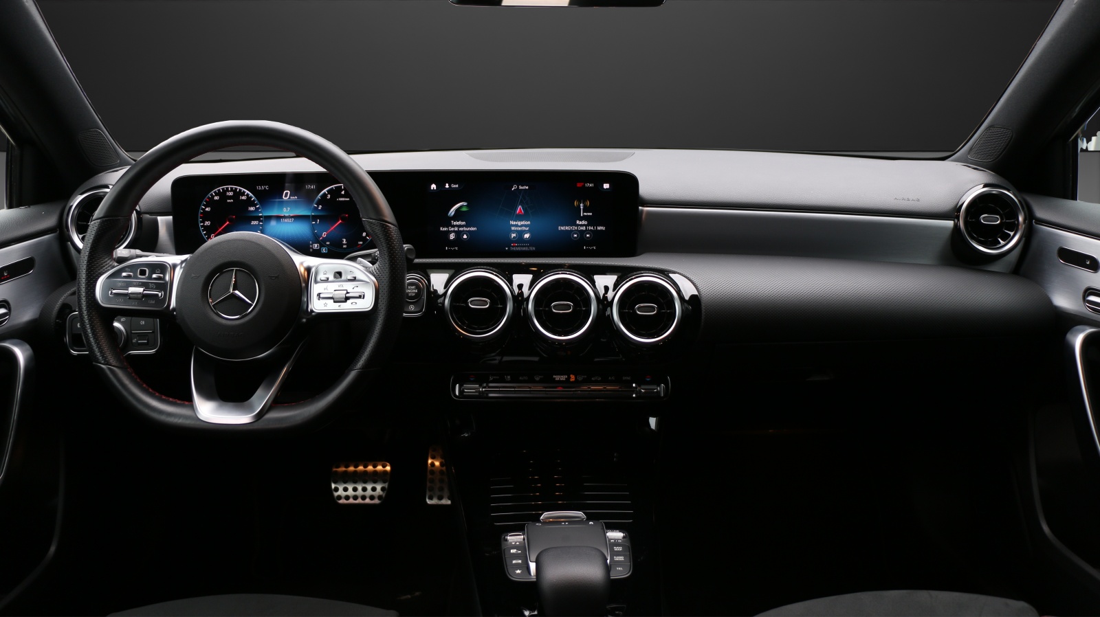 MERCEDES-BENZ A 200 AMG Line-image-5