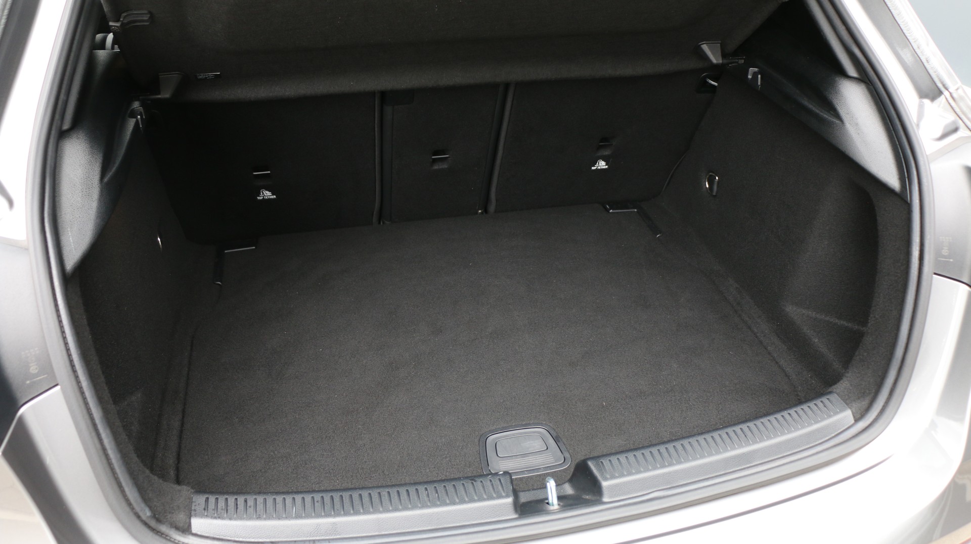 MERCEDES-BENZ A 200 AMG Line-image-10