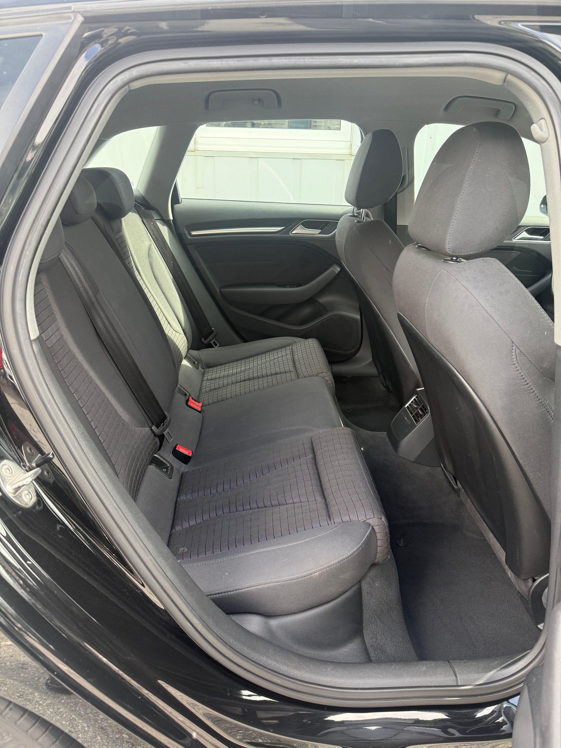 AUDI A3 Sportback 2.0 TDI S-tronic quattro *Zahnriemen ersetzt * frisch ab MFK*-image-14