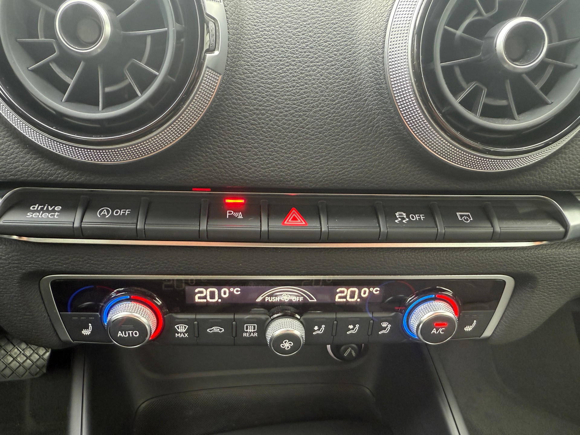 AUDI A3 Sportback 2.0 TDI S-tronic quattro *Zahnriemen ersetzt * frisch ab MFK*-image-27