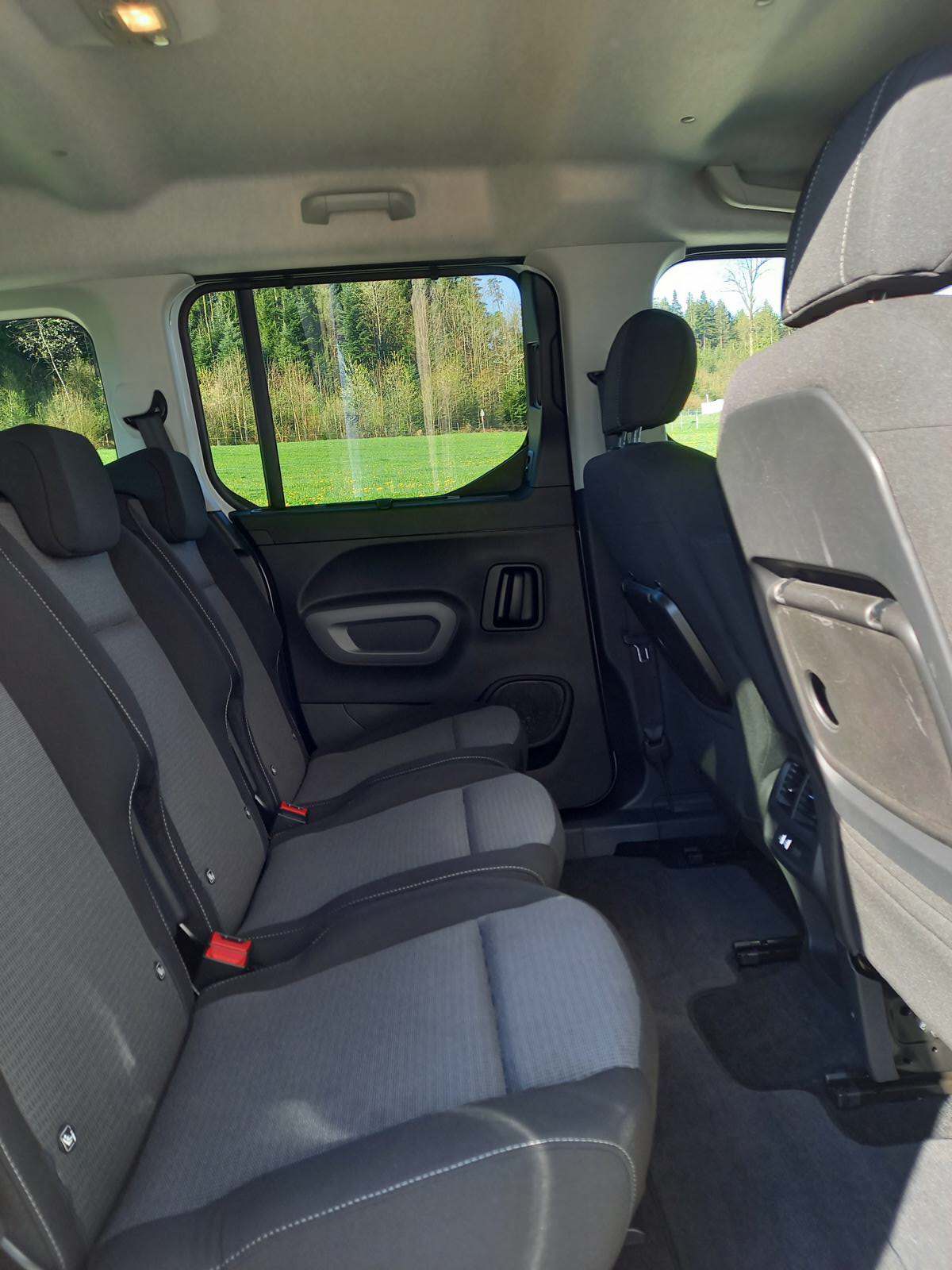 TOYOTA Proace City Verso 1.2 Trend Medium Automatik-image-11