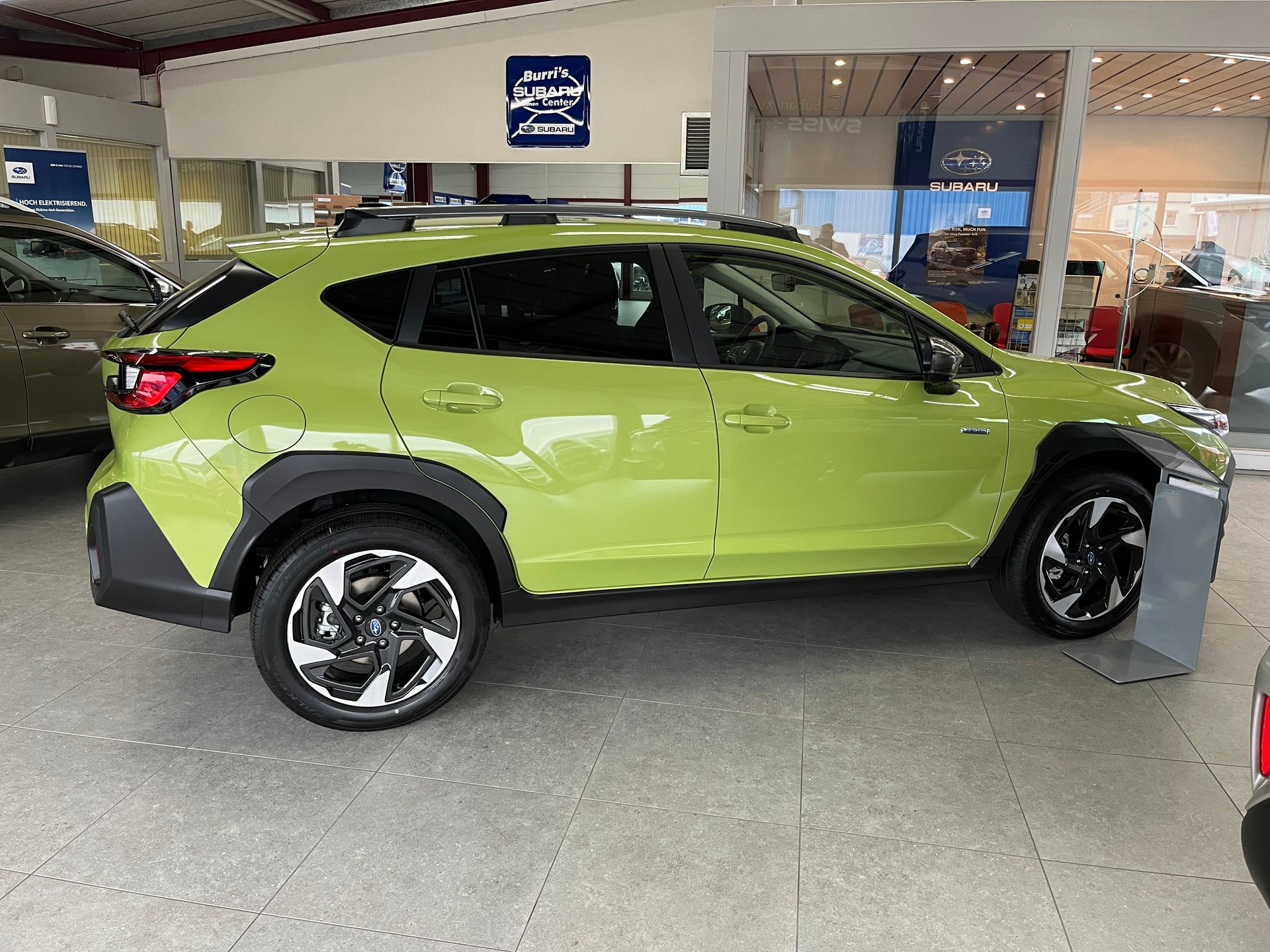 SUBARU Crosstrek 2.0 e-Boxer Swiss Plus AWD Lineartronic-showroom-element-2