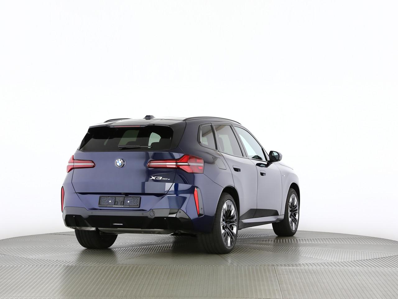 BMW X3 30e xDrive-image-11